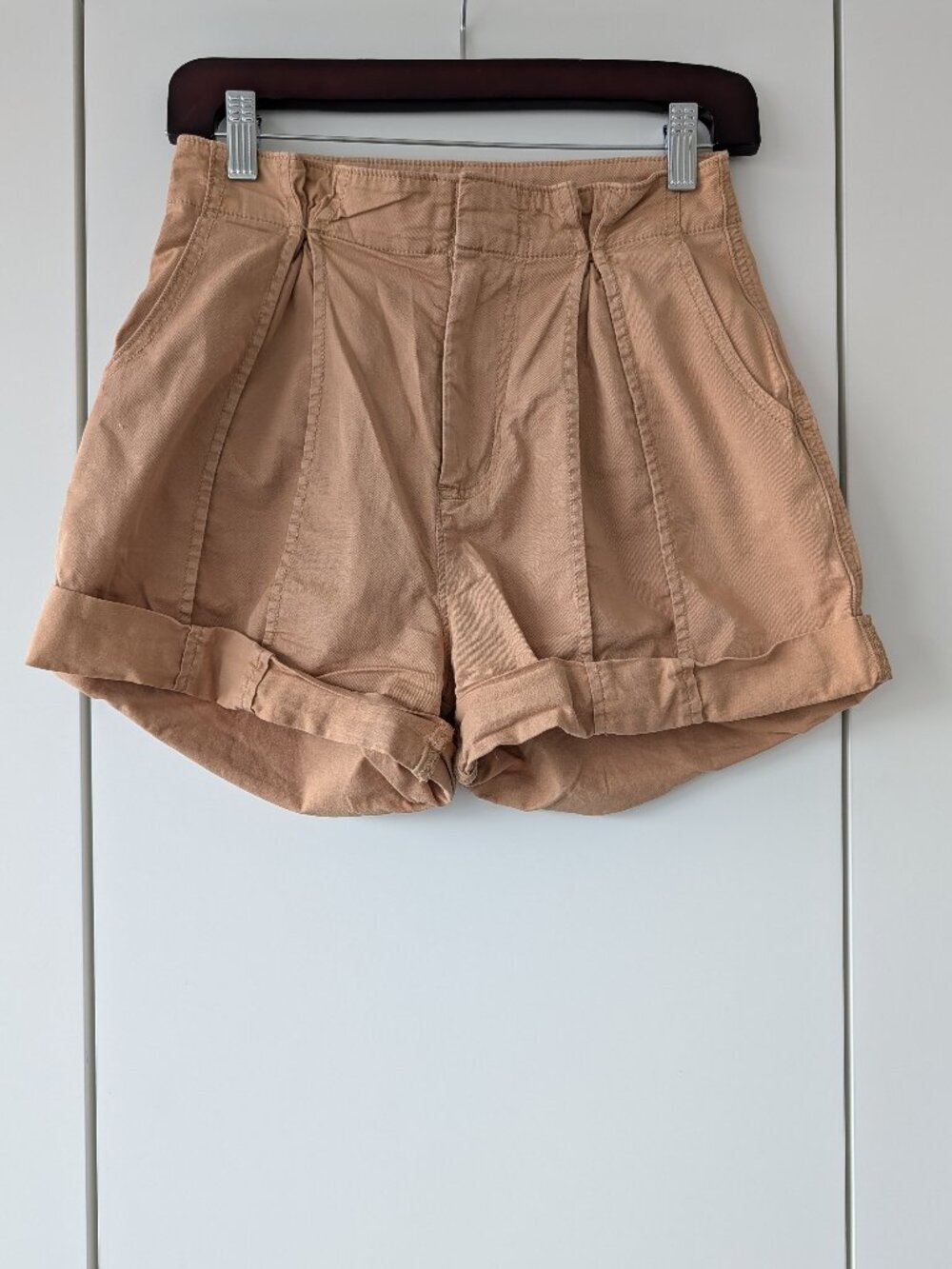 Joie High Waist Pleated Utility Shorts Camel Tan Cuffed Hem Size 00
